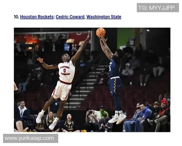 费尔斯表现抢眼12投8中砍下21分6篮板4抢断三分球命中率高达75