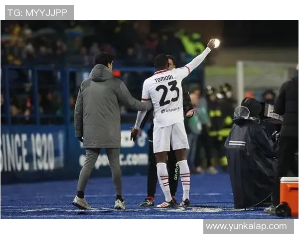 托莫里谈续约与停赛风险称经纪人全权处理队友会顶上 托莫里谈续约与停赛风险称经纪人全权处理队友会顶上