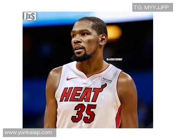 杜兰特分享绝杀瞬间助教罗伊艾维替补席惊呆表情引热议