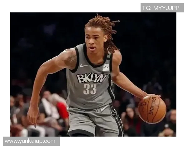 克拉克斯顿成为多支球队中锋升级的热门交易目标