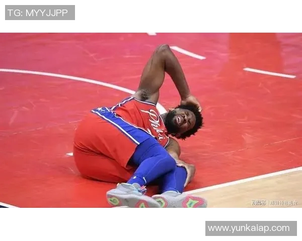 恩比德赛季首扣篮展现强势状态76人若健康将成为东部季后赛黑马 恩比德赛季首扣篮展现强势状态76人若健康将成为东部季后赛黑马